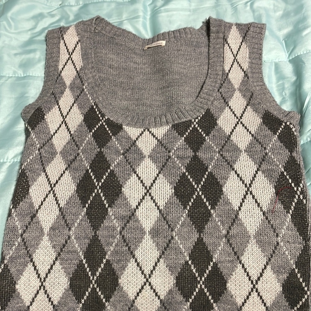Maurice’s size large vest